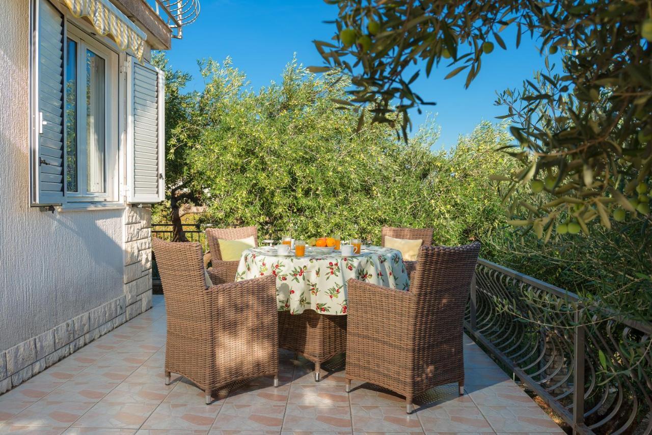 Residence Villa Irena Apartments Trogir Exterior foto